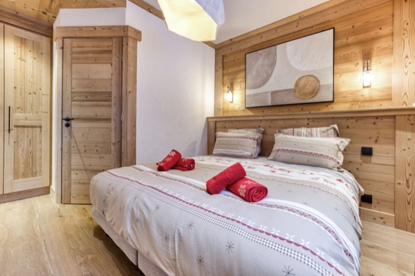 Ensuite bedroom floor 1